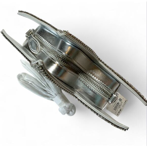 I.N.C. Silver Star Sequin Crossbody Y2K - Picture 2 of 3